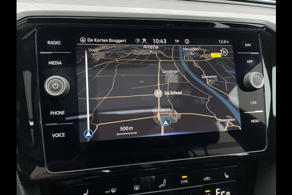 Volkswagen Passat Variant 1.4 TSI PHEV GTE Business | Pano | Elek. Trekhaak | Camera | Carplay | Navi | LED