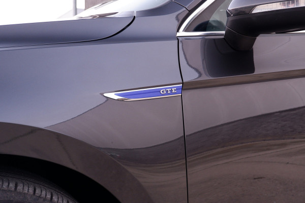 Volkswagen Passat Variant 1.4 TSI PHEV GTE Business | Pano | Elek. Trekhaak | Camera | Carplay | Navi | LED