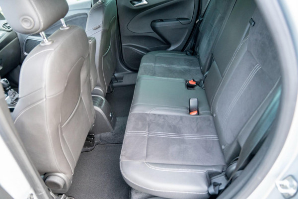 Opel Crossland 1.2 Turbo Ultimate|Prijs rijklaar incl. 12 mnd garantie| LMV Carplay/Android auto PDC Blindspot Camera