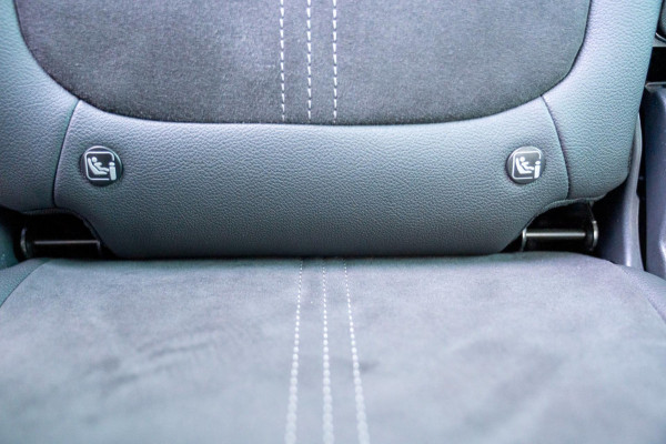 Opel Crossland 1.2 Turbo Ultimate|Prijs rijklaar incl. 12 mnd garantie| LMV Carplay/Android auto PDC Blindspot Camera