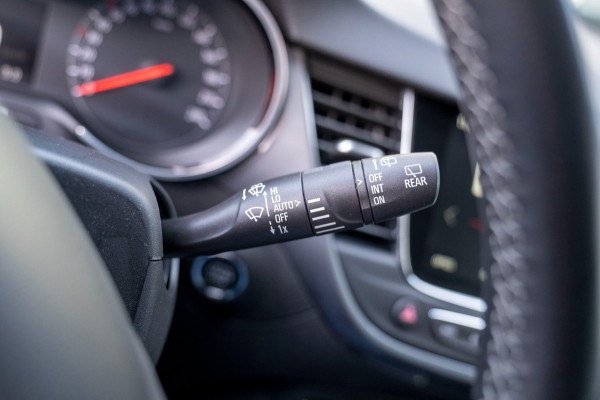 Opel Crossland 1.2 Turbo Ultimate|Prijs rijklaar incl. 12 mnd garantie| LMV Carplay/Android auto PDC Blindspot Camera