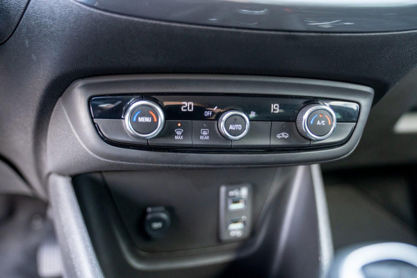 Opel Crossland 1.2 Turbo Ultimate|Prijs rijklaar incl. 12 mnd garantie| LMV Carplay/Android auto PDC Blindspot Camera