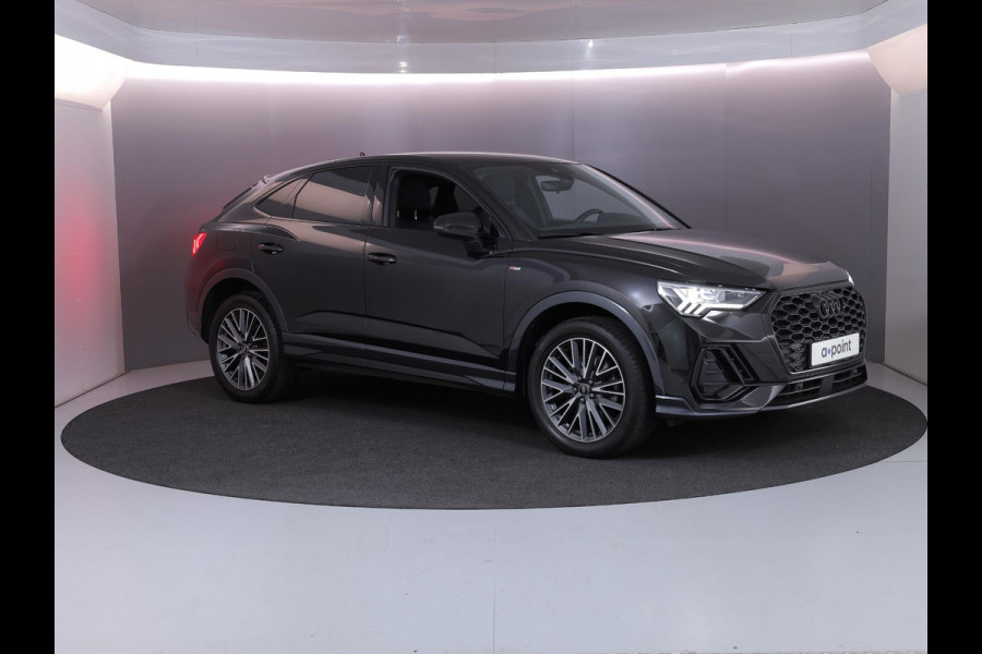 Audi Q3 Sportback 45 TFSI e S Edition 245 pk S-tronic | Navigatie | Parkeersensoren | Autom. airco | Cruise control | LED koplampen | S-Line |