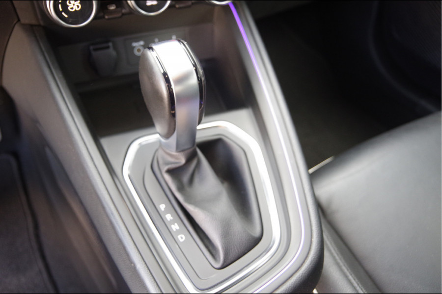 Renault Clio 1.3 TCe Initiale Paris 131PK AUT. LED, LEDER, KEYLESS, CAMERA, STOEL/STUURVERWARMING, NAVI, CRUISE, CLIMA