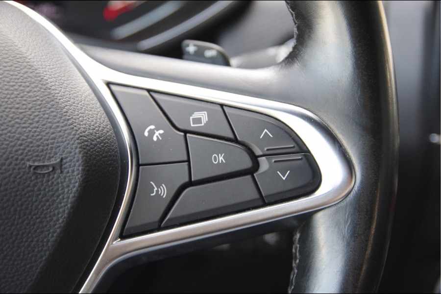 Renault Clio 1.3 TCe Initiale Paris 131PK AUT. LED, LEDER, KEYLESS, CAMERA, STOEL/STUURVERWARMING, NAVI, CRUISE, CLIMA