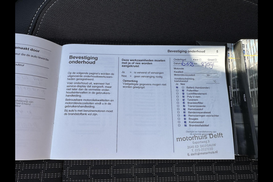 Opel Astra Sports Tourer 1.2 Design & Tech | Full LED | Climate Control | Navigatie | Apple Carplay/Android Auto | PDC V+A | Camera | Cruise Control | AGR Comfortstoel | Lane Assist | Privacy Glass | Gloss Black Pack