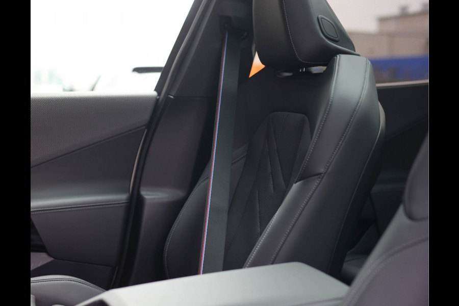 BMW X3 M50 xDrive | Trekhaak - Pano - IconicGlow