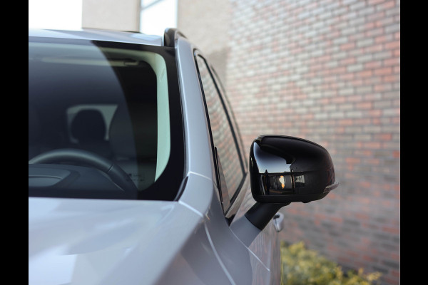 Volvo XC90 T8 AWD Ultra Dark | Pano - Trekhaak - B&W