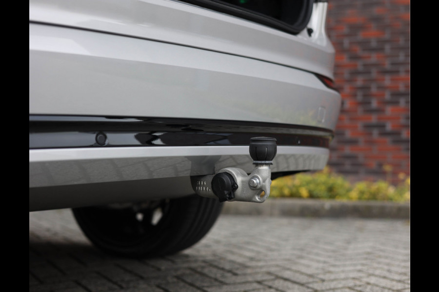 Volvo XC90 T8 AWD Ultra Dark | Pano - Trekhaak - B&W