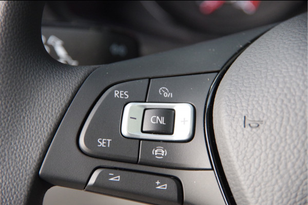 Volkswagen Crafter 35 2.0 TDI L3H3 177PK AUT. 2X SCHUIFDEUR, LED, TREKHAAK, STOELVERWARMING, CAMERA, NAVI, CRUISE, AIRCO, PARKEERSENSOREN, NIEUW!