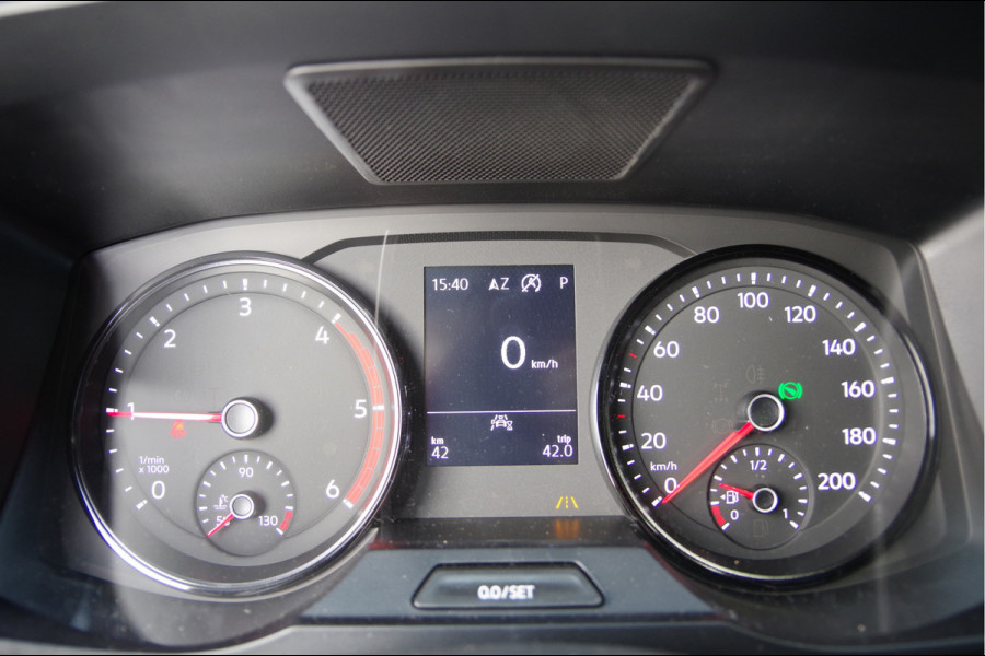 Volkswagen Crafter 35 2.0 TDI L3H3 177PK AUT. 2X SCHUIFDEUR, LED, TREKHAAK, STOELVERWARMING, CAMERA, NAVI, CRUISE, AIRCO, PARKEERSENSOREN, NIEUW!