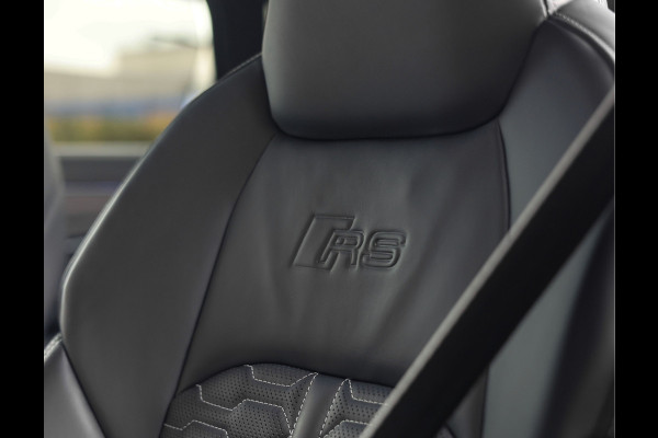 Audi RS6 Avant 4.0 TFSI quattro | Exclusive - Carbon - Pano - B&O