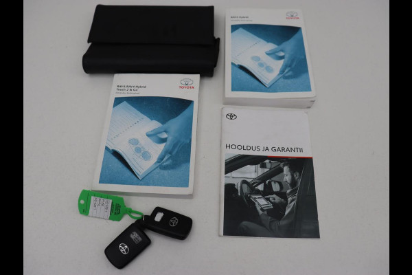 Toyota RAV4 2.5 Hybrid AWD Dynamic | Stoel & stuurverwarming | Adaptive cruise | Trekhaak | Camera | Navigatie | Climate control | Bluetooth