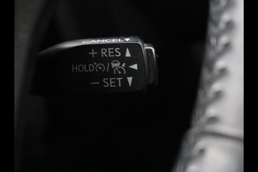 Toyota RAV4 2.5 Hybrid AWD Dynamic | Stoel & stuurverwarming | Adaptive cruise | Trekhaak | Camera | Navigatie | Climate control | Bluetooth