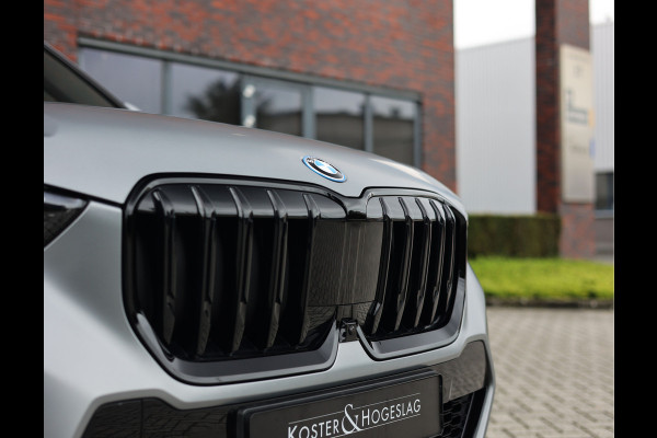 BMW X1 30e xDrive | M Sport Pro - Pano - H&K