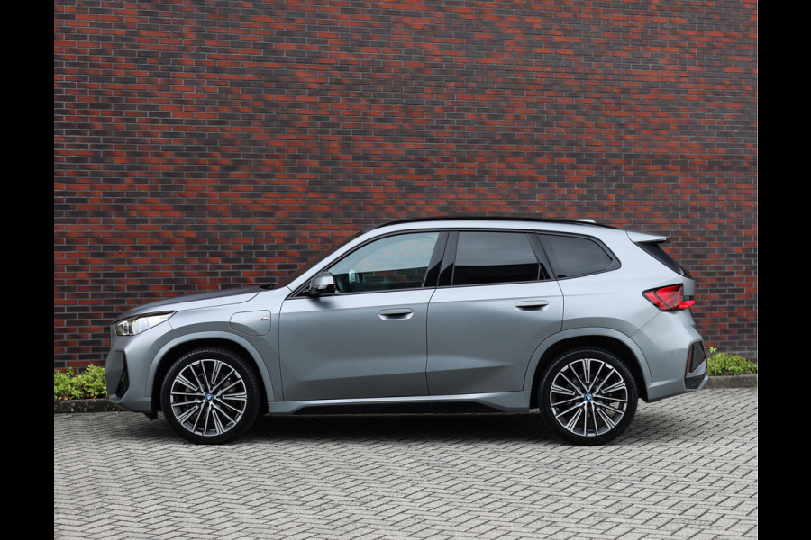 BMW X1 30e xDrive | M Sport Pro - Pano - H&K