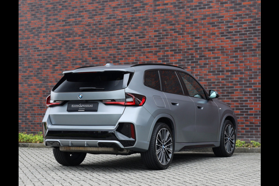 BMW X1 30e xDrive | M Sport Pro - Pano - H&K