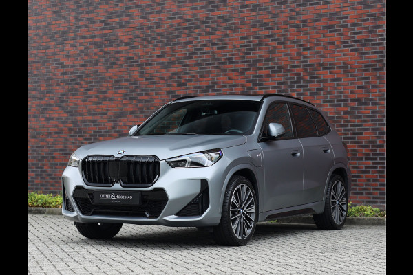 BMW X1 30e xDrive | M Sport Pro - Pano - H&K
