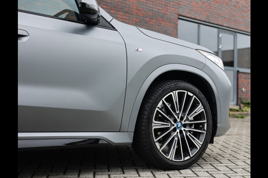 BMW X1 30e xDrive | M Sport Pro - Pano - H&K
