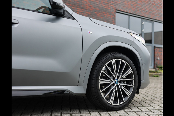 BMW X1 30e xDrive | M Sport Pro - Pano - H&K