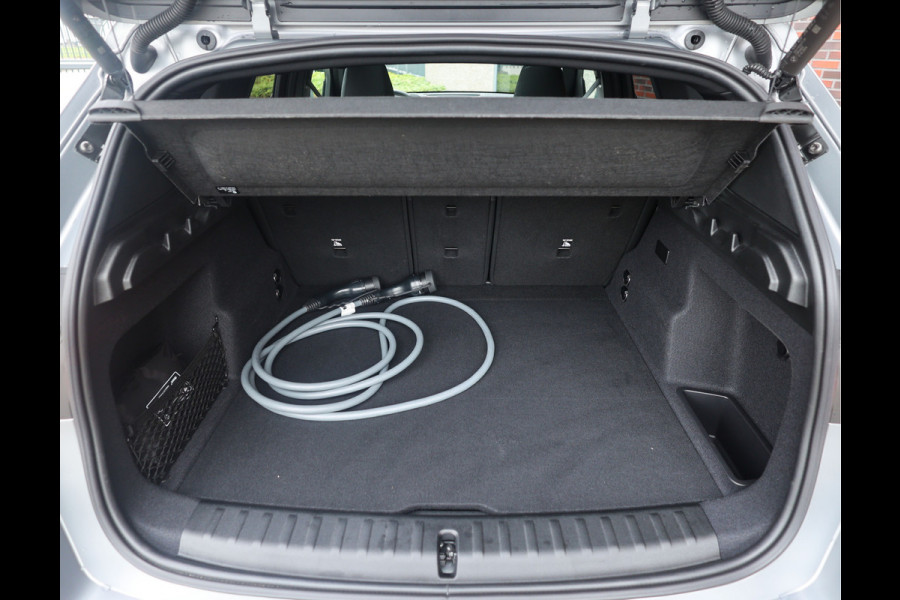 BMW X1 30e xDrive | M Sport Pro - Pano - H&K
