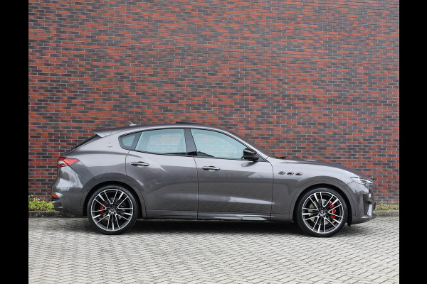 Maserati Levante 3.8 V8 Trofeo | Pano - 360cam - 1 eig.