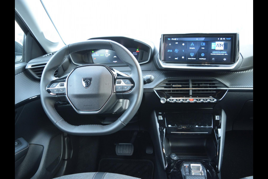 Peugeot e-208 EV Allure Avantage 51 kWh WARMTEPOMP | NAVI & CARPLAY | CAMERA MET SENSOREN |