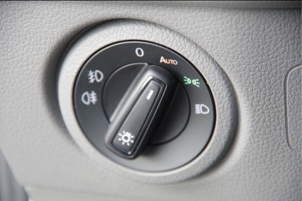 Volkswagen Crafter 35 2.0 TDI L3H3 177PK AUT. 2X SCHUIFDEUR, LED, TREKHAAK, STOELVERWARMING, CAMERA, NAVI, CRUISE, AIRCO, PARKEERSENSOREN, NIEUW!