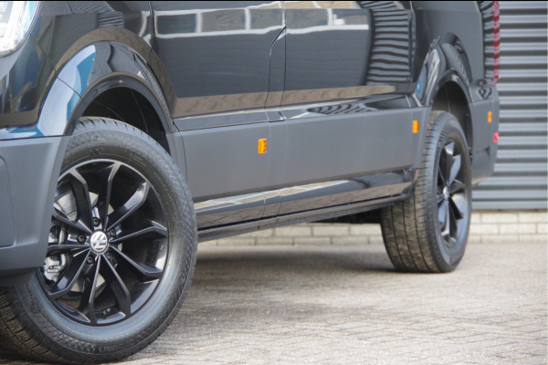 Volkswagen Crafter 35 2.0 TDI L3H3 177PK AUT. 2X SCHUIFDEUR, LED, TREKHAAK, STOELVERWARMING, CAMERA, NAVI, CRUISE, AIRCO, PARKEERSENSOREN, NIEUW!