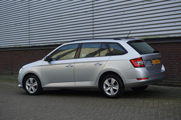Škoda Fabia Combi 1.0 TSI 95PK Ambition/Navigatie/Cruise/CarPlay/ Parkeersensoren.