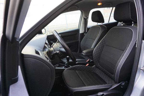 Škoda Fabia Combi 1.0 TSI 95PK Ambition/Navigatie/Cruise/CarPlay/ Parkeersensoren.