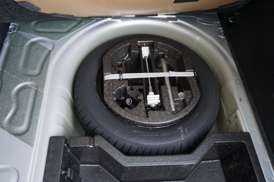 Škoda Fabia Combi 1.0 TSI 95PK Ambition/Navigatie/Cruise/CarPlay/ Parkeersensoren.