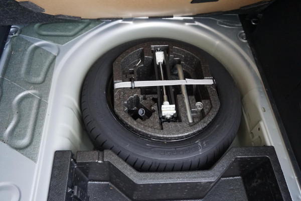 Škoda Fabia Combi 1.0 TSI 95PK Ambition/Navigatie/Cruise/CarPlay/ Parkeersensoren.