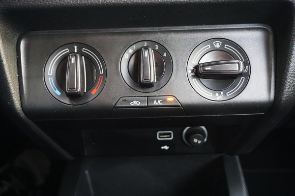 Škoda Fabia Combi 1.0 TSI 95PK Ambition/Navigatie/Cruise/CarPlay/ Parkeersensoren.