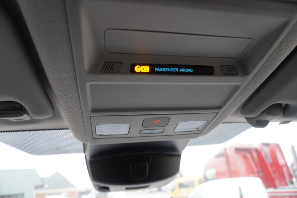 Ford Transit Custom 320L 2.0 TDCI 150PK L2H1 Trend Dubbelcabine Schuifdeur L/R Nr. V135 | Airco | Cruise | Navi | Camera