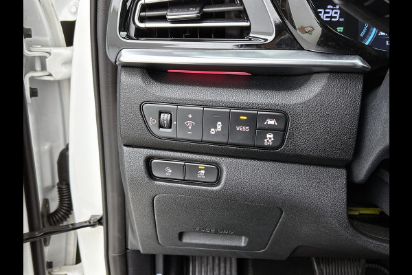 Kia e-Niro ExecutiveLine 64 kWh / Trekhaak / Leder / Xenon / Navigatie / Pdc+Camera / Apk 11-2026