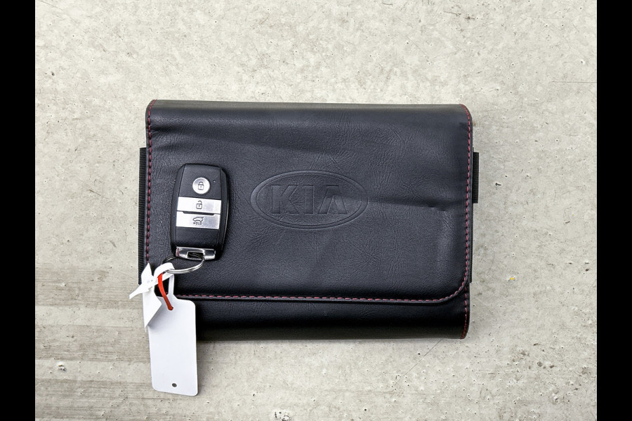 Kia e-Niro ExecutiveLine 64 kWh / Trekhaak / Leder / Xenon / Navigatie / Pdc+Camera / Apk 11-2026