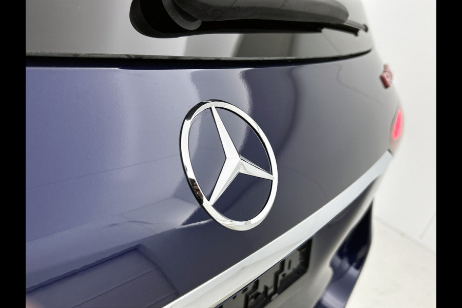 Mercedes-Benz GLE AMG 53 Hybrid 4MATIC+ Night Edition Premium Plus | Sierdelen AMG carbon | Trekhaak | AMG Nappaleder Exclusief STYLE | Stoelverwarming achter | 22 inch AMG velgen | Treeplanken | Rijassistentiepakket | Stoelventilatie voor |