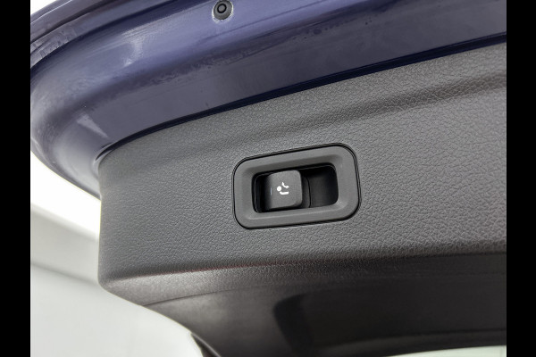 Mercedes-Benz GLE AMG 53 Hybrid 4MATIC+ Night Edition Premium Plus | Sierdelen AMG carbon | Trekhaak | AMG Nappaleder Exclusief STYLE | Stoelverwarming achter | 22 inch AMG velgen | Treeplanken | Rijassistentiepakket | Stoelventilatie voor |