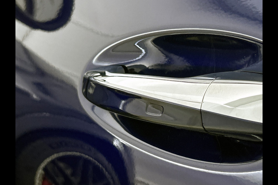 Mercedes-Benz GLE AMG 53 Hybrid 4MATIC+ Night Edition Premium Plus | Sierdelen AMG carbon | Trekhaak | AMG Nappaleder Exclusief STYLE | Stoelverwarming achter | 22 inch AMG velgen | Treeplanken | Rijassistentiepakket | Stoelventilatie voor |