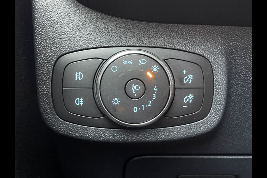 Ford Fiesta 1.0 EcoBoost Hybrid Titanium X | Vignale velgen 18"| Camera | Parkeersensoren V + A |