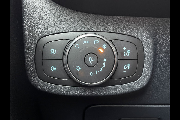 Ford Fiesta 1.0 EcoBoost Hybrid Titanium X | Vignale velgen 18"| Camera | Parkeersensoren V + A |