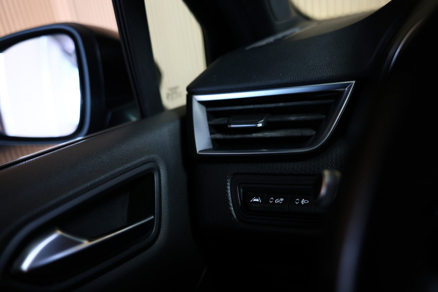 Renault Clio 1.3 TCe Intens AUTOMAAT NAVI CARPLAY CAMERA PDC '20