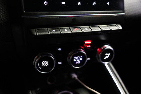 Renault Clio 1.3 TCe Intens AUTOMAAT NAVI CARPLAY CAMERA PDC '20