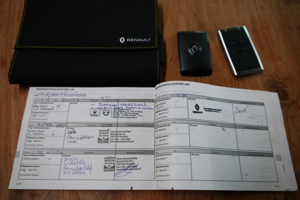 Renault Clio 1.3 TCe Intens AUTOMAAT NAVI CARPLAY CAMERA PDC '20