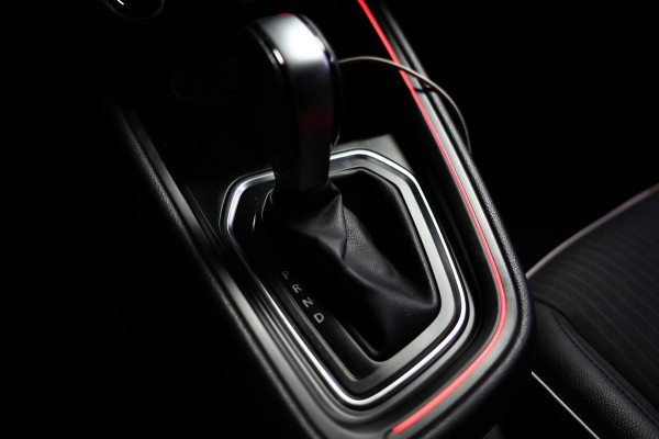 Renault Clio 1.3 TCe Intens AUTOMAAT NAVI CARPLAY CAMERA PDC '20