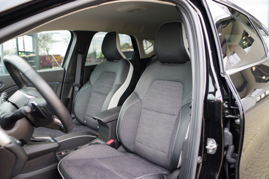 Renault Captur 1.3 mild hybrid 160 PK Automaat Techno, Camera, Climate Control, Adap. Cruise Control