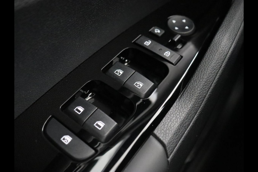 Kia Sportage 1.6 T-GDI Plug-in Hybrid AWD DynamicLine | Adaptive cruise | Carplay | Camera | Climate control | Navigatie | Digital Cockpit | PHEV