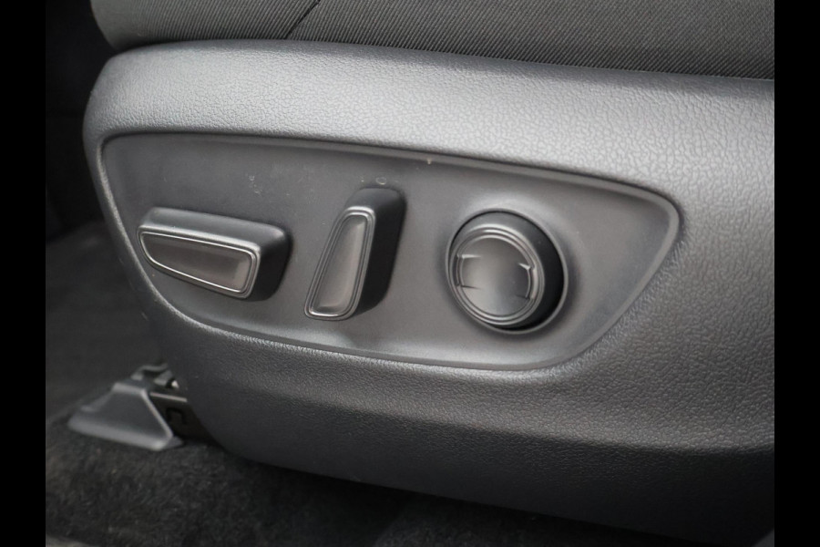 Toyota RAV4 2.5 PLUG-IN HYBRID AWD 4WD 306 PK *12.058 KM* + STOELVERW. V+A | STUURVERW. | CAMERA |