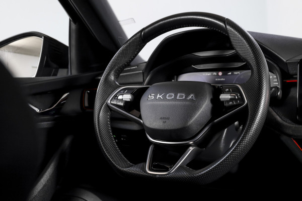 Škoda Kamiq 1.5 TSI ACT 150 PK Sport Business - Automaat | Dig. Cockpit | Cruise | Stoelverw. | PDC | Camera | App. Connect | ECC | DAB | LM 18" | 3979
